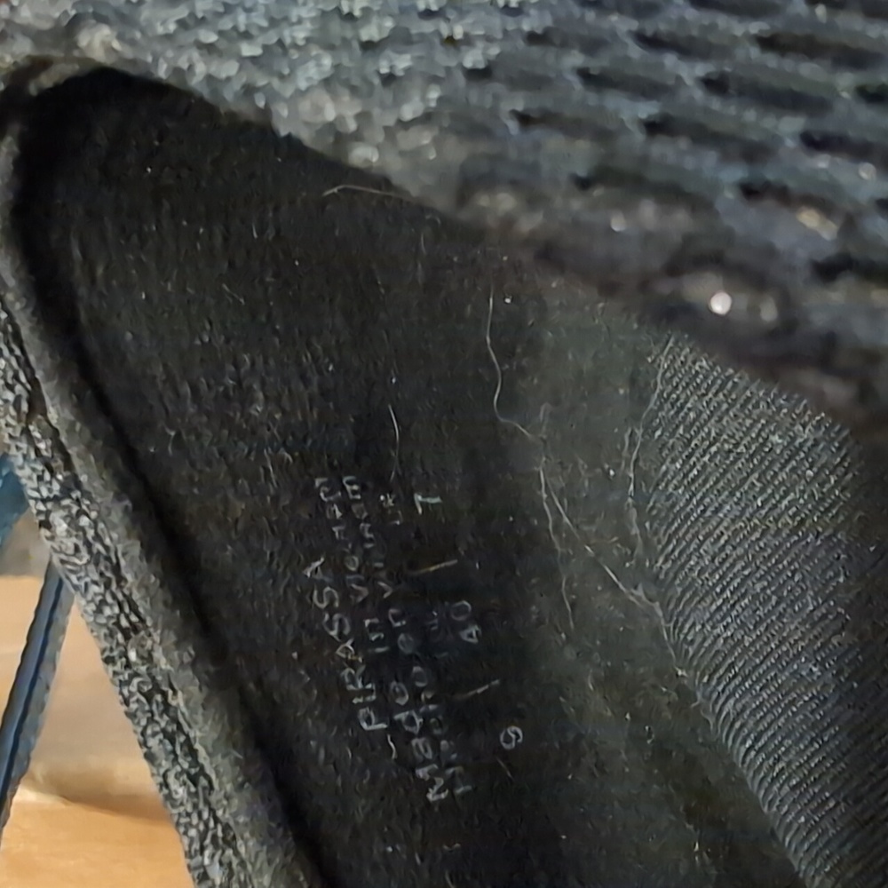 Black Flat shoes - Picture 3 of 3